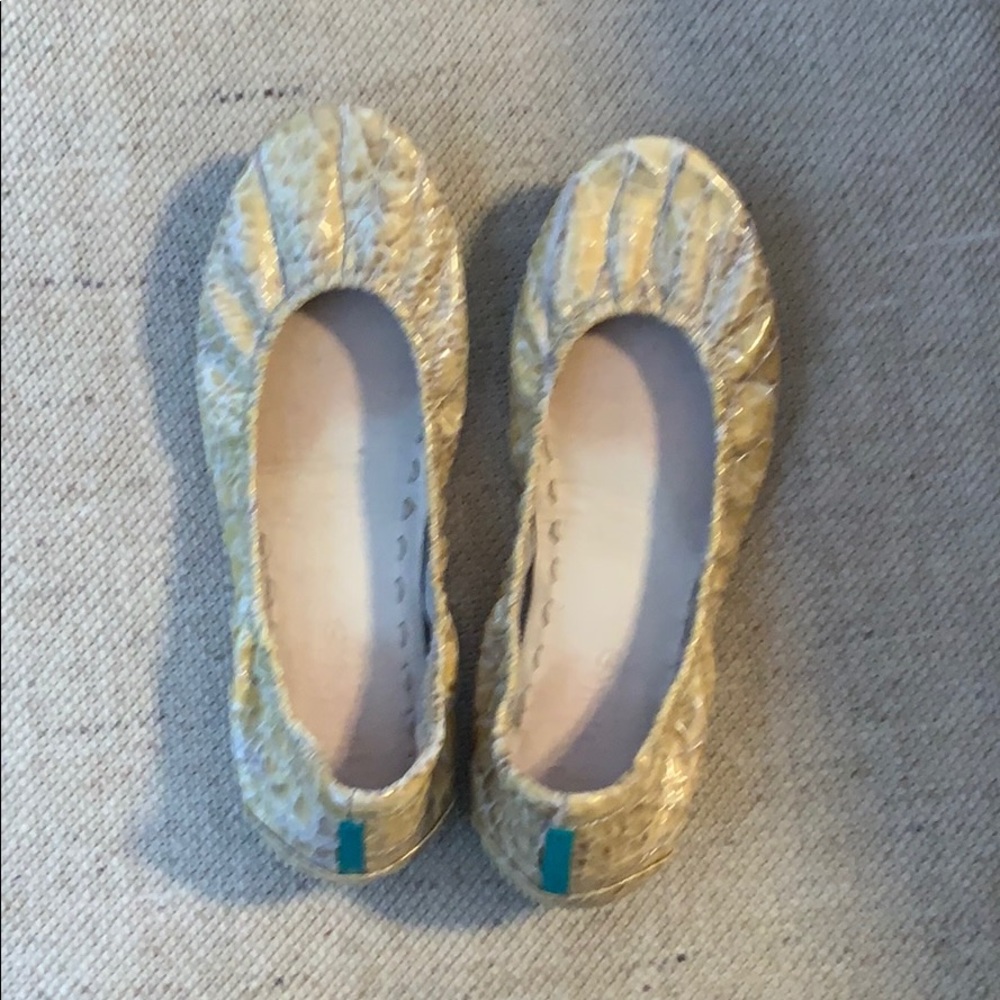 Croc tieks